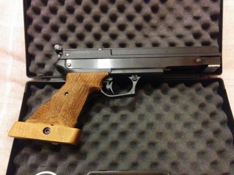  Vendo mi Gamo Compact. 
Comprada en Leopard Madrid el pasado noviembre(2016), la vendo porque me compré, 00