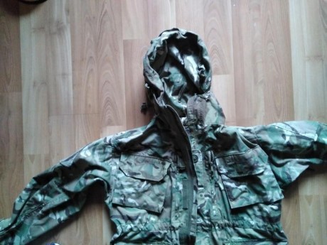 Vendo este chaqueton del ejercito britanico windproof en camuflage MTP, el ultimo modelo adoptado por 00