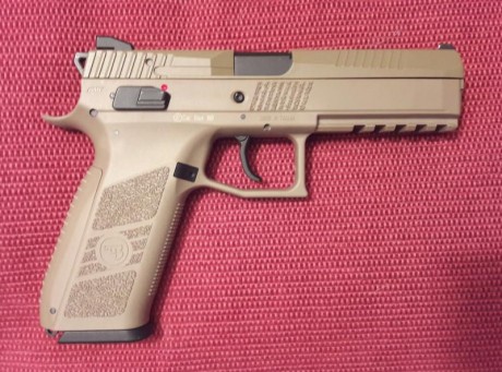   Hola compañeros. Por falta de uso vendo esta CZ P09 Desert Tan de Airsoft. Cal.6mmBB. Tal como se ve 00