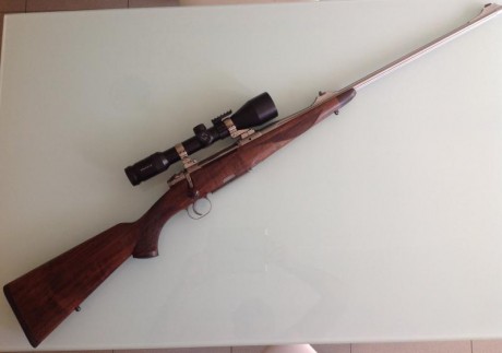 Hola a todos,

Voy a comprarme un rifle Heym Sr30 Concord, cuyo precio no es superior al de un Blaser 170