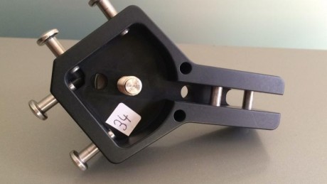 Tripode para visor Anschutz 463 para tendido.

Permite ver el visor sin perder posición.

Sólida construcción 30