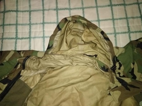 Vendo este chaqueton de goretex del USMC usado pero en perfecto estado, es una talla small regular.
El 00