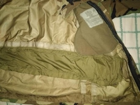 Vendo este chaqueton de goretex del USMC usado pero en perfecto estado, es una talla small regular.
El 11