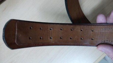 Hola compañeros:
Vendo cinto de cuero alemán de la Wehrmacht de segunda guerra mundial, totalmente original. 160