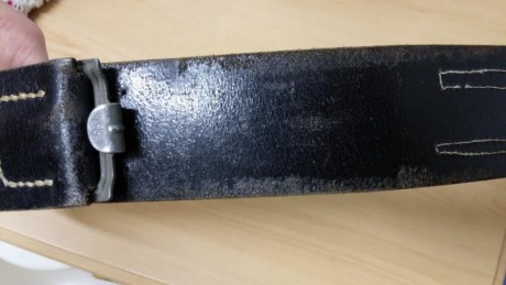 Hola compañeros:
Vendo cinto de cuero alemán de la Wehrmacht de segunda guerra mundial, totalmente original. 171
