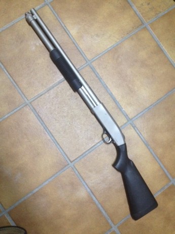 Vendo escopeta de tipo corredera, marca MOSSBERG, modelo 590 Mariner.
Capacidad: 8+1 01
