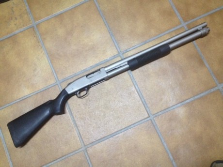 Vendo escopeta de tipo corredera, marca MOSSBERG, modelo 590 Mariner.
Capacidad: 8+1 00