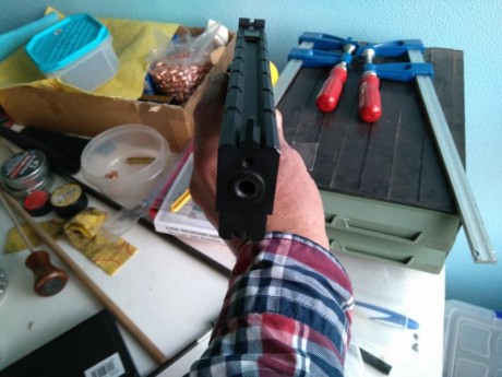 Se vende, pistola Bereta 87 target 22lr. Como nueva, con carril en armazón y corredera para accesorios 31