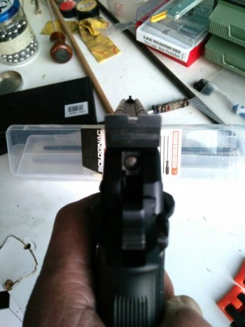 Se vende, pistola Bereta 87 target 22lr. Como nueva, con carril en armazón y corredera para accesorios 30