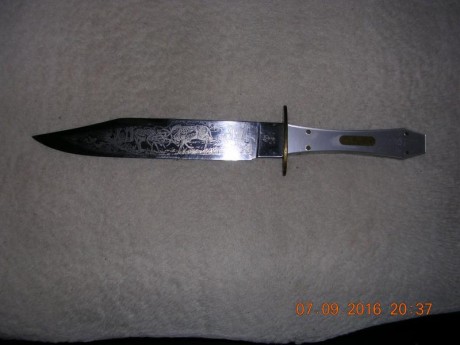 Busco cuchillo para usar en tiradas de cowboy como complemento de la vestimenta, es mas decorativo que 12