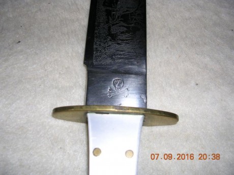 Busco cuchillo para usar en tiradas de cowboy como complemento de la vestimenta, es mas decorativo que 21