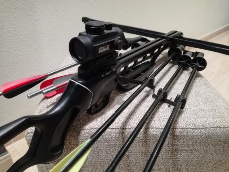 Se vende ballesta barnett 150 lb recurva con 11 flechas, tres puntas de caza mayor, cargador asistido, 01