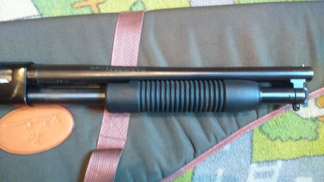 Mossberg-Maverick con dos caňones, uno corto cilíndrico y uno de caza con 4 chockes y solista ventilada.
Muy 22