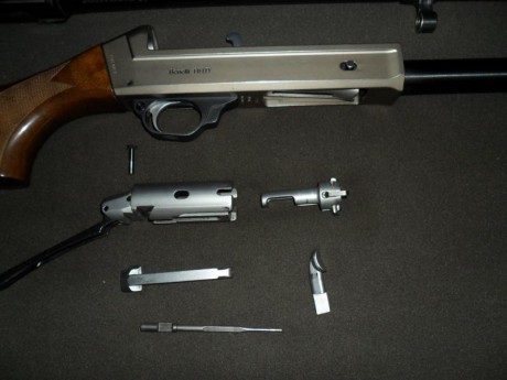 Buenas tardes

Un amigo vende esta escopeta y me ha dado el encargo de poner el anuncio. 
Se trata de 30