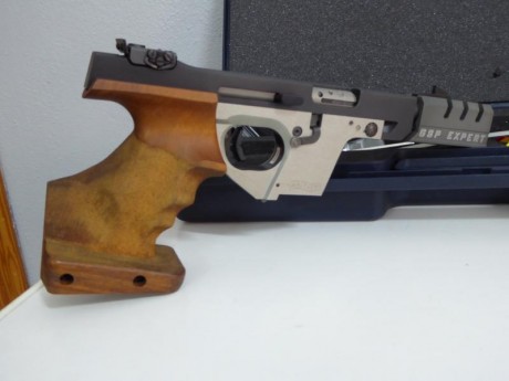 - Caja original con todos los accesorios
- Muy pocos disparos
- El arma está en Almería
- Precio incluido 00