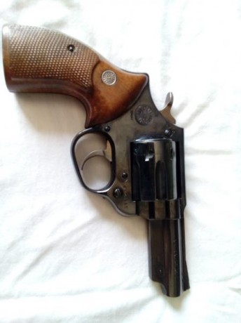 Hola. Se vende Astra Police CTG .357 Magnum con cañón de 3". Prácticamente nuevo. Está en Barcelona. 01