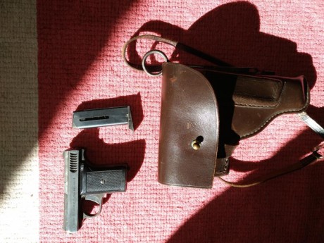 Buenas vendo esta reliquia o eso creo pistola, marca Molgoria italiana años 70 creo,8mm detonadora,regalo 00