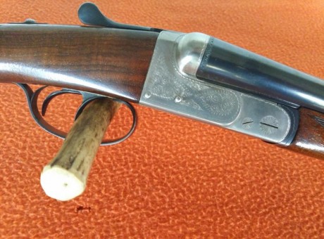 Escopeta Ugartechea modelo 40 NEX del calibre 28/70.
Cañones de 66 cm con * * * * y * * .
Lista Churchill.
Culata 02