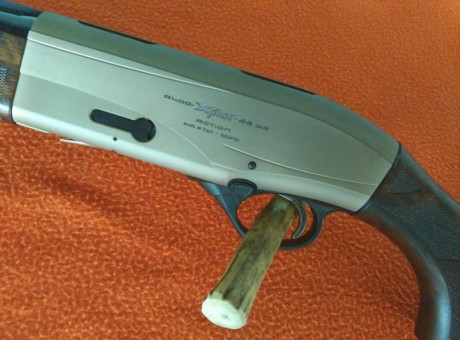 Beretta A400 Xplor Action del calibre 28/70.
Cañón de 66 cm.
Polichoques */***/*****.
Cuñas de culata 01