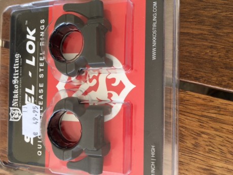 Bipode Vanguard modelo Equalizer 1QS. Con dos adaptadores para ser utilizado en 3 armas diferentes, sin 11
