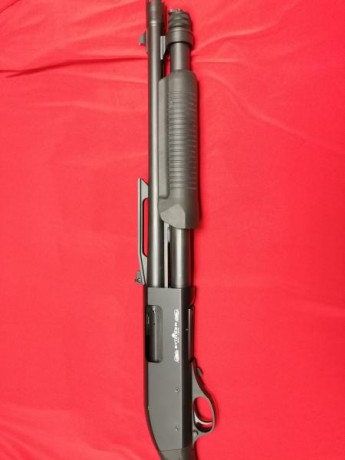 Buenas compañeros. 
Aquí os presento mi Stinger Tactical de corredera.  Una escopeta del calibre 12/76 12