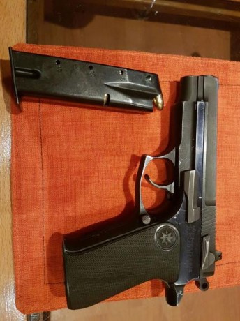 Se vende pistola, marca STAR,  modelo 30PK, calibre 9 mm pb, con un cargador. El estado es bueno. Preferiblemente 02