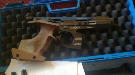 Hola
Pongo en venta mi mg2e por que actualmente no la uso,utilizo otros calibres.
Como podeis ver en las 01