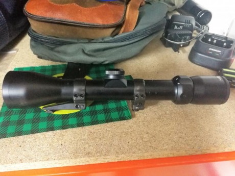 Se vende este visor en perfecto estado. Sin las anillas apel de la foto en 180 €  con las anillas a quien 02
