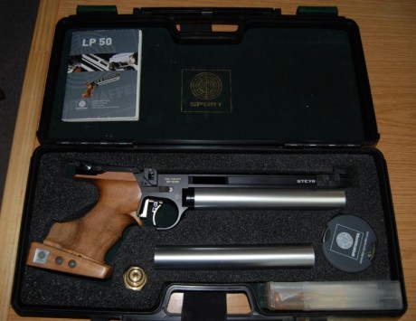 Vendo Steyr LP50 con  2 cargadores de 5 disparos y 1 cargador de 1 disparo.
Empuñadura talla M sin retocar.
El 00