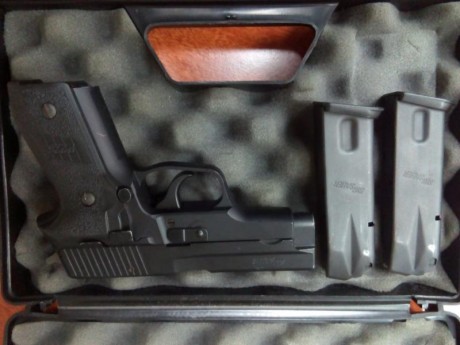 Buenas a todos,

Se vende esta pistola SIG, fabricación alemana, un único dueño, bien mantenida y buen 01