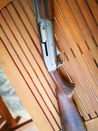 Hola a todos, vendo una repetidora Winchester Sx3. Acabados.gris mate, y  nogal acabado al.aceite. Esta 02