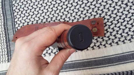 Hola a todos. Vendo este kabar usmc con mango y funda de cuero. Esta nuevo y sin uso. Tiene algunas marcas 12
