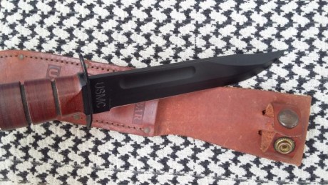 Hola a todos. Vendo este kabar usmc con mango y funda de cuero. Esta nuevo y sin uso. Tiene algunas marcas 11