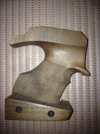 Cacha cesare morini para  FWB P40, P34, 103, P56 y P58 en talla XS. Impecable, sin retocar.
Es un guante.
Precio 01