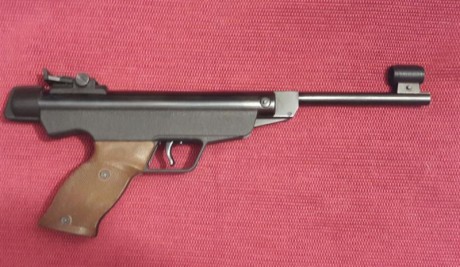   Vendo en Madrid esta extraordinaria pistola de A/C "Vintage" en perfecto estado. Revisada 01
