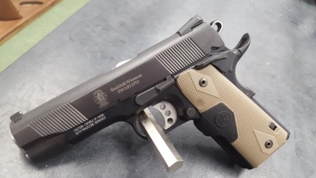 Marca: SW
Modelo:1911 PD
Calibre: 45 ACP
Empuñadura: Crimson trace LASER GRIP
Ciudad donde se encuentra 02