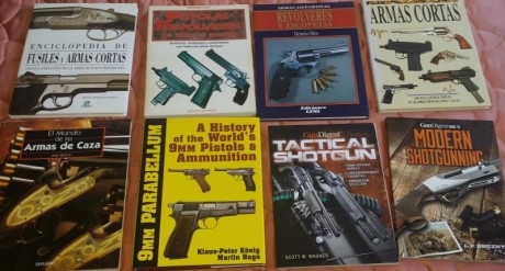vendo libro LUGER tomo 1todo color 15 euros  VENDIDO
contesto por privado , comprando 3 libros o mas envio 01
