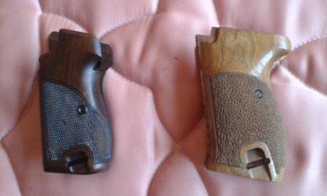 vendo cachas nuevas en madera de modelo conmemorativo de Walter P 38 40 euros 
cacha nueva en madera de 00