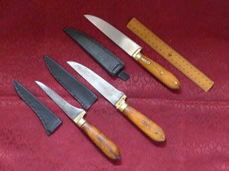En buen estado.  Liso o Monge, de los de cocina aragonesa de toda la vida.
El de sabateta ó "aragonés" 40