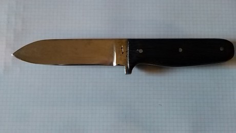 Busco cuchillo para usar en tiradas de cowboy como complemento de la vestimenta, es mas decorativo que 111