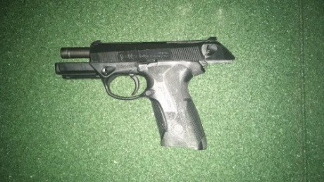 Se vende beretta px4 storm en calibre 9mm, cañón de 4″, con TRES CARGADORES, dos cargadores de 17 y uno 02