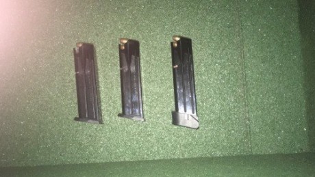 Se vende beretta px4 storm en calibre 9mm, cañón de 4″, con TRES CARGADORES, dos cargadores de 17 y uno 00