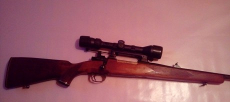 Vendo rifle de cerrojo m98 ZASTABA Cal. 308W 

El arma tiene uso normal con "marquitas" típicas 01