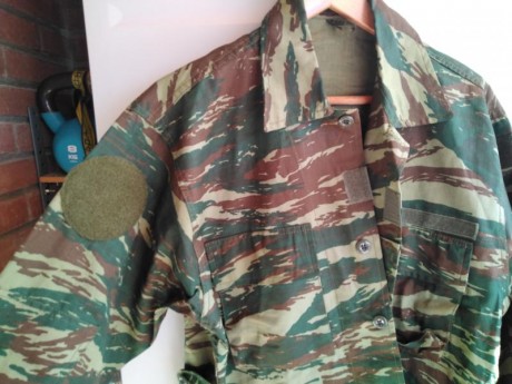 Vendo esta camisa original del ejercito griego, talla M.
Precio 20 euros con los gastos de envio incluidos.
Un 00