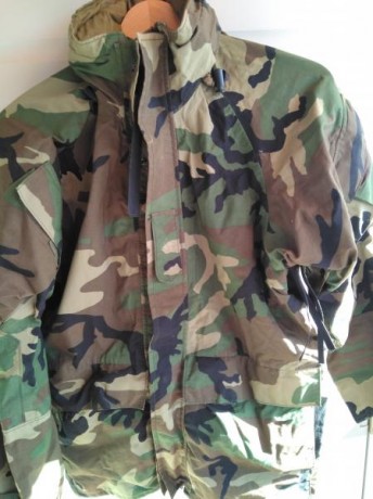 Vendo este chaqueton de goretex del USMC usado pero en perfecto estado, es una talla small regular.
El 70