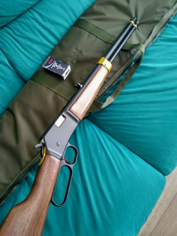 Vendo Carabina marca Browning FN del calibre 22 lr de palanca. La carabina esta en perfectas condiciones 01