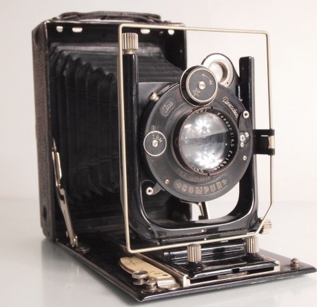 Vendo estas 2 cámaras de fotos Zeiss. Autenticas piezas de museo. No se si funcionan, imagino que si, 02