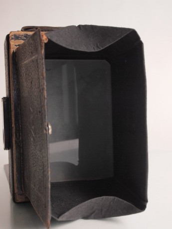 Vendo estas 2 cámaras de fotos Zeiss. Autenticas piezas de museo. No se si funcionan, imagino que si, 10