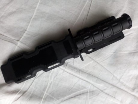 Hola compañeros,quiero hacerme con un Phrobis,que opinion teneis de este cuchillo?
Gracias por vuestra 30