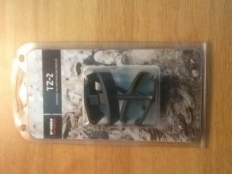 Hola a todos,

Pues eso, vendo magazine coupler de Fab Defense (Israel), compatible para AR15/M16/M4 - 11